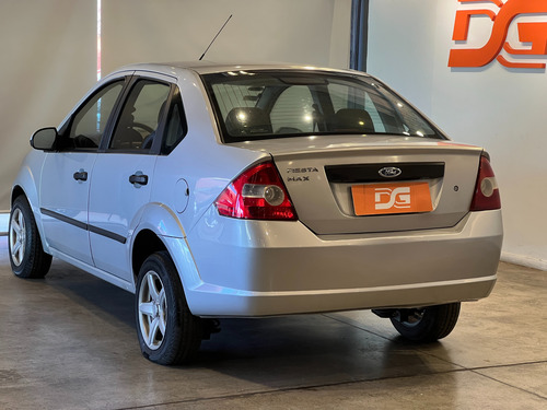 Ford Fiesta Max 1.6 Ambiente