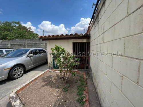 Imagen 28 de 30 de Casas En Venta En Centro De 3 Niveles Cabudare Rah Código 22-24100 Numero De Contacto 0424 556 57 59 Monica C.