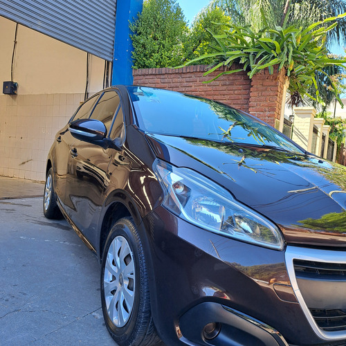 Peugeot 208 1.6 Active