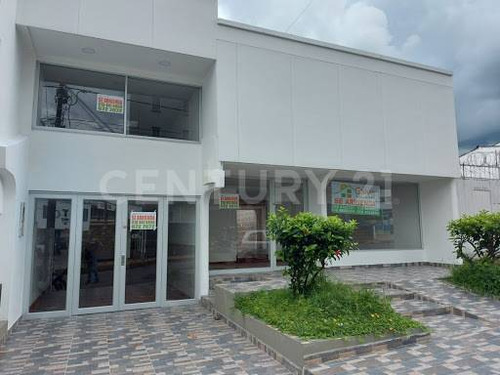 Casa Comercial En Arriendo