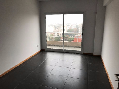 Imagen 3 de 6 de Departamento En Venta En Moron Centro