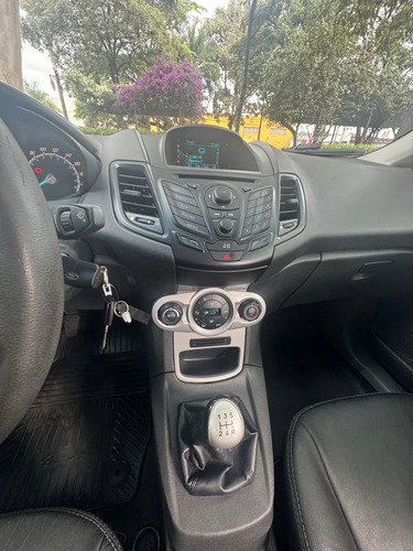 Ford Fiesta 1.6 SEL HATCH 16V FLEX 4P MANUAL