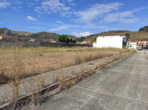 Imagen 6 de 13 de Terreno En Lomas Del Country