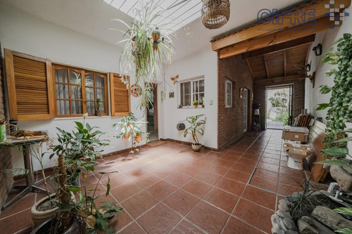 Casa En Lote Propio 5 Ambientes En Duplex Con Jardín Y Garaje. Lote 8.66 X 25