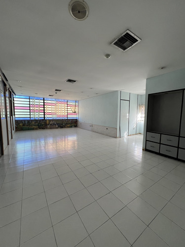 Galpón En Venta En Guaicay (las Minas De Baruta) 3499 Mts2