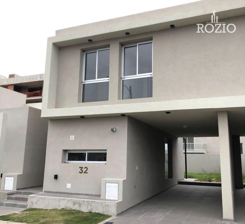 Duplex En Housing Docta Boulevard