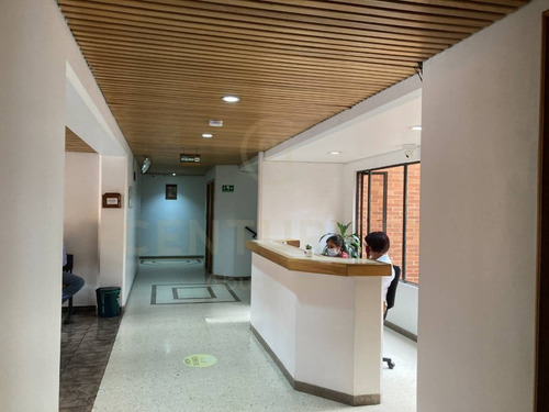 Imagen 2 de 12 de Venta Consultorio Medicentro Chico