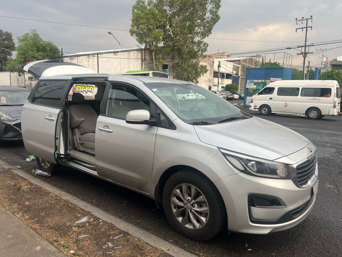 Kia Sedona 3.3 V6 Lx At