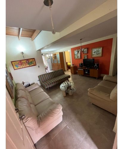 En Venta Casa En Cantapiedra Naguanagua