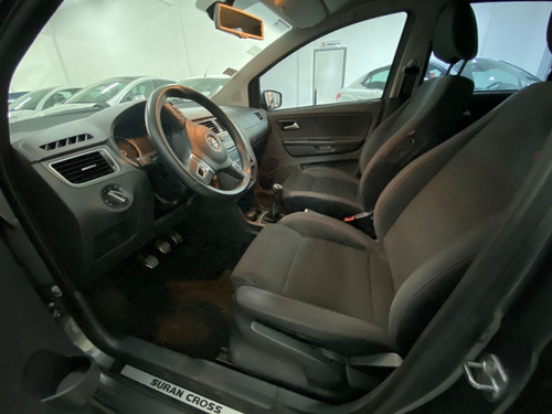 Imagen 14 de 15 de Volkswagen Suran Cross 1.6l R Door 878 Manual 2014 Usado