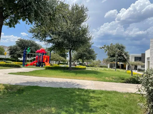 Casa En Renta Zona Privada Toscana Garcia.nl