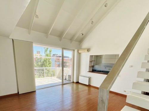 Departamento En Venta En San Isidro - Vias/rolon