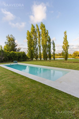 Imagen 10 de 26 de Exclusiva Casa Con Vista Al Lago Y Cancha De Golf. En El Golf Nordelta