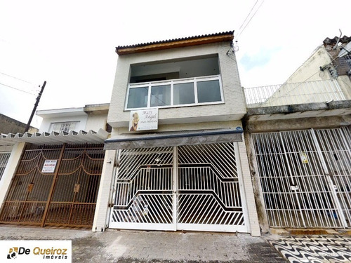 Imagem 1 de 29 de Ampla Casa Semi Mobiliada Que Conta Com Aproximadamente 280m² De Área Privativa. Toda Essa Metragem Fica Distribuída Em 3 Andares, Além Do Subsolo. - A13933 - 69801317