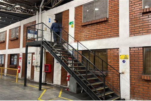 Imagen 2 de 13 de Impecable Bodega Sector Industrial San Bernardo