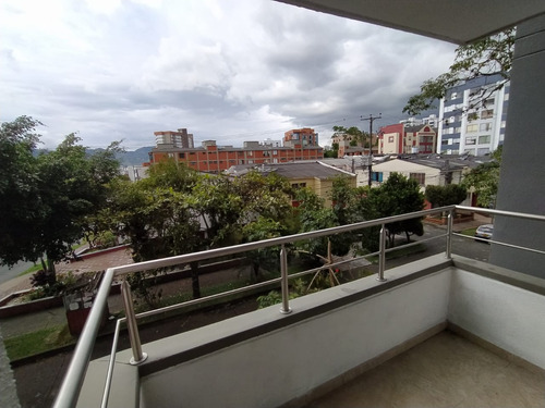 Venta Apartamento En Edificio Alamos Pereira