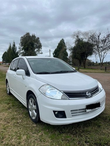 Nissan tiida hb 1.8 Emotion Mt