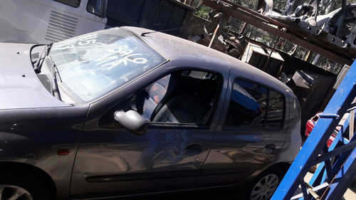 Sucata Para Retirada De Peças Renault Clio 2000 1.0 8v Com B