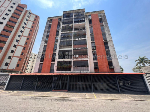  Apartamento En Una De Las Zonas Mas Buscadas De Maracay 24-21676 Irrr