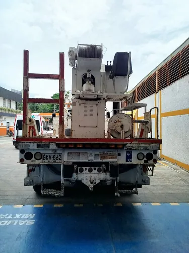 Grúa Digger Derrick, Con Brazo Telescópico, Winche, Taladro