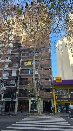 Monoambiente Divisible Con Cochera En Muy Buena Ubicacion Zona Comercial