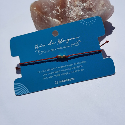 Imagen 5 de 6 de Hilo. Pulsera Roja De Protección Con Cuentas De Bronce.