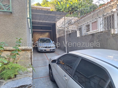 Bella Casa De 2 Pisos ,bien Distribuida En Venta Ubicada En Las Acacias 25-16813