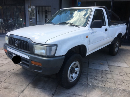 Toyota Hilux Cs 3.0 Aspirada 2004