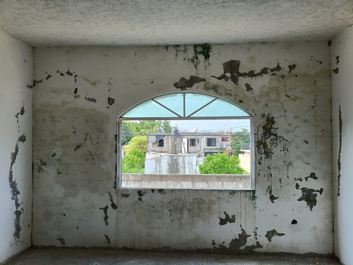Sevende Casa $1,450,00 Tal Y Como Se Muestra En Las Fotos. En Calle Costa Azul Lotes 8 Y 9. Manzana A Entre Playa Xcaret Y Av. Xana. Col. Ampliación Las Bajadas. Veracruz. Ver.