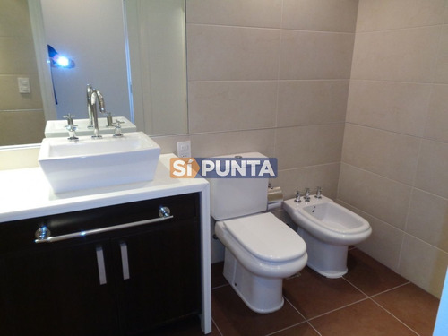 Imagen 8 de 22 de Apartamento Ubicado En Playa Brava