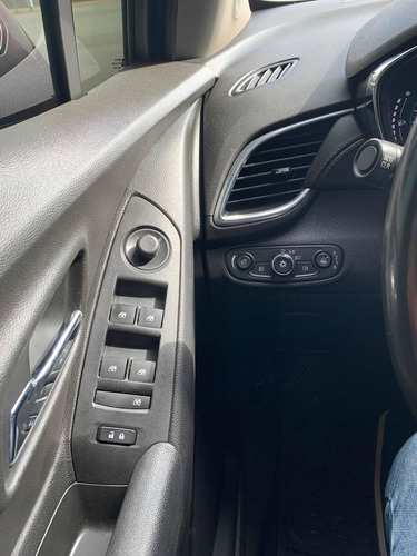 Imagem 14 de 14 de Chevrolet Tracker 2018 1.4 Premier Turbo Aut. 5p