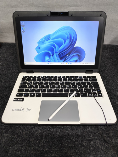 Laptop Meebox Meeclassmate 360 11,6 Wifi 128gb, 4gb Ram Negro Con Blanco (Usado)