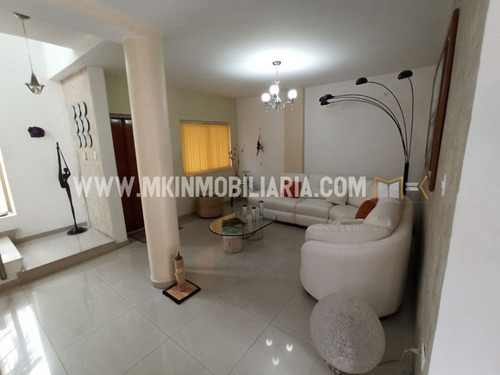 Imagen 2 de 18 de Mk Inmobiliaria Vende Exclusivo Townhouse Ubicado Av Principal El Castaño, Conjunto Privado / 04128517764