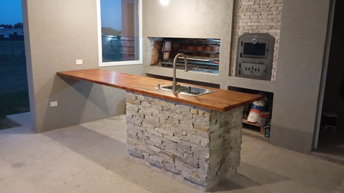 Mesada De Madera Maciza De Quebracho Colorado X Metro Lineal Colorado