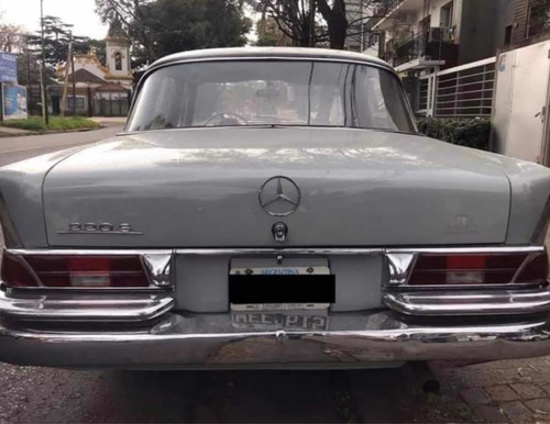 Imagen 2 de 7 de Mercedes-benz 220 220