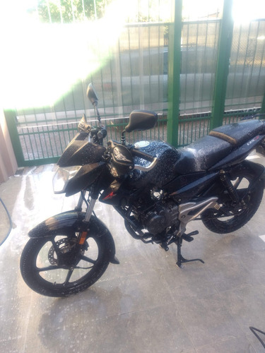Imagen 3 de 3 de Bajaj Rouser 135 Ls