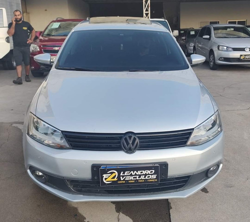 Imagem 3 de 15 de Volkswagen Jetta 2011 2.0 Comfortline Flex 4p Automática