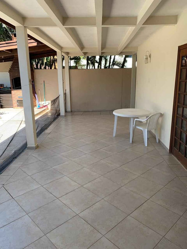 Casa À Venda Na Rua Desembargador Mário De Almeida Pires, Jardim Virgínia, Guarujá - Sp - Liv-5162