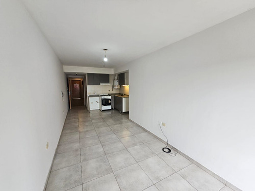 Monoambiente En Alquiler - Av. Mate De Luna 2200 Con Balcon