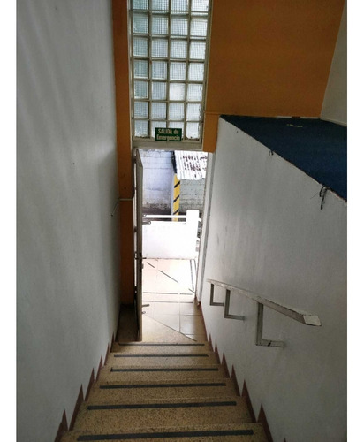 Alquiler Planta Alta En Casa Comercial 200m2 La Carlota 4706