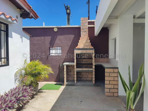 De Oportunidad!! Venta De Casa En Playa El Agua. Isla De Margarita.