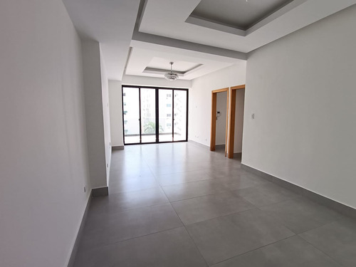 Apartamento De Alquiler En Evaristo Morales 