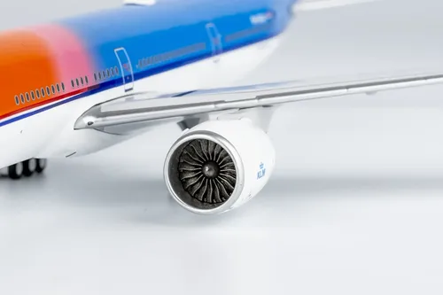 Miniatura Avião Boeing 777-300er Klm Orange Pride Ng73041