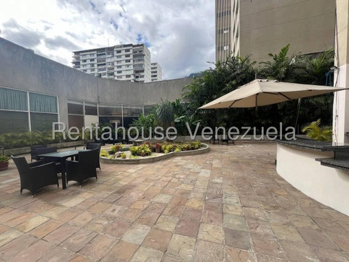 Agp Apartamento Con Cocina Equipada, Piso Porcelanato, Piscina, En Venta En Santa Eduvigis 25-16474 Ys
