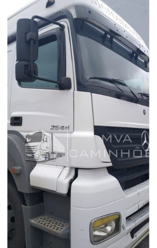 Imagem 3 de 8 de Mercedes Benz 25-44 Ano 2010 6x2 Teto Alto