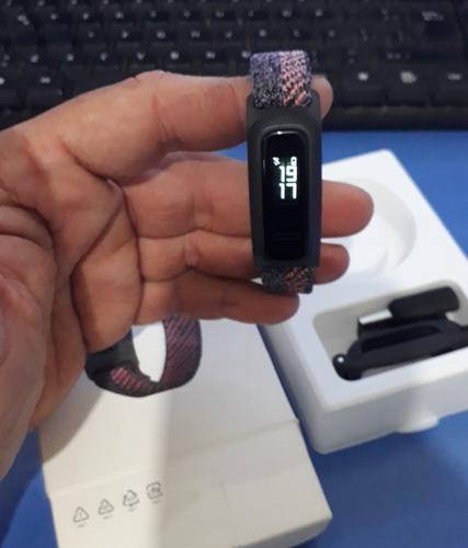 Imagen 2 de 3 de Smartwatch Huawei Band 4e Aw70 Sakura Coral