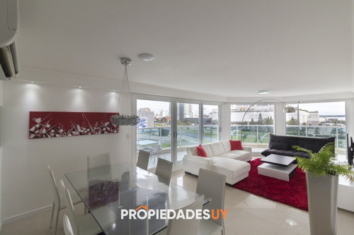 Apartamento En Venta En Mansa Punta Del Este, 3 Dormitorios, 4 Baños