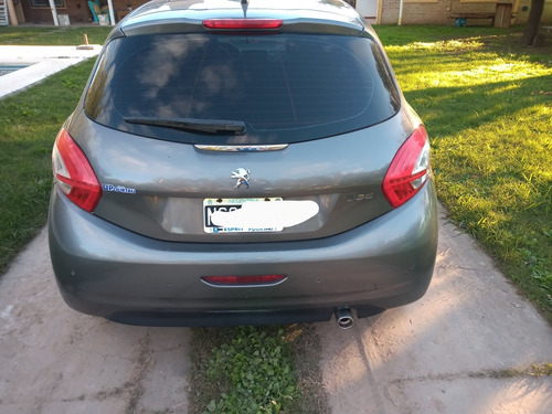 Peugeot 208 1.6 Feline