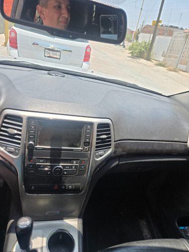 Jeep Grand Cherokee Laredo V6 Lujo 4x2 At
