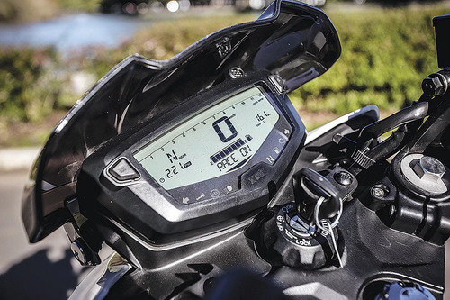 Imagen 15 de 15 de Tvs Rtr 200 2022 Blanca Fi 4v Inyeccion